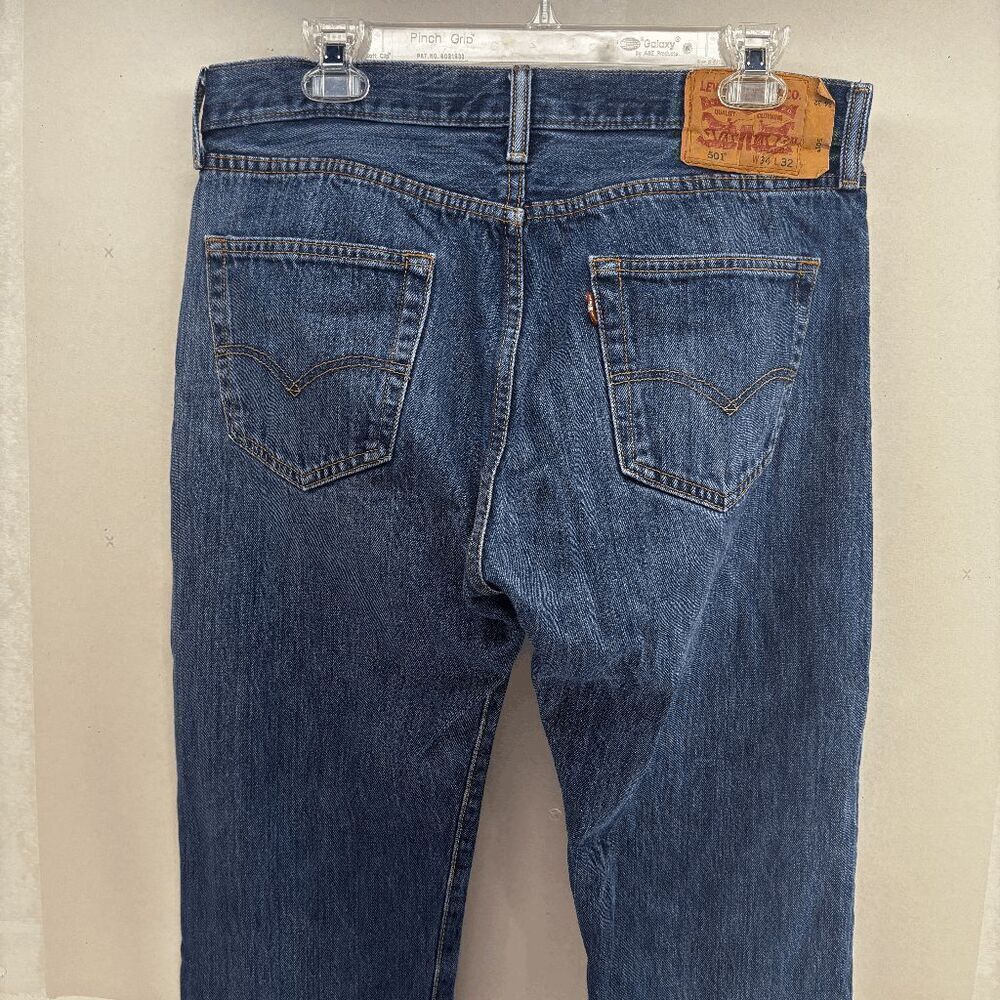 Levis Jeans Mens 32x34 (Fits 30x34) Blue 501 Straight Button Fly American Denim
